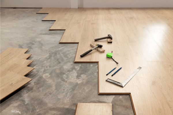 outils de pose parquet stratifié