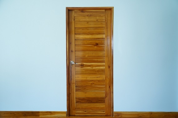 illustration d'une porte stratifiée